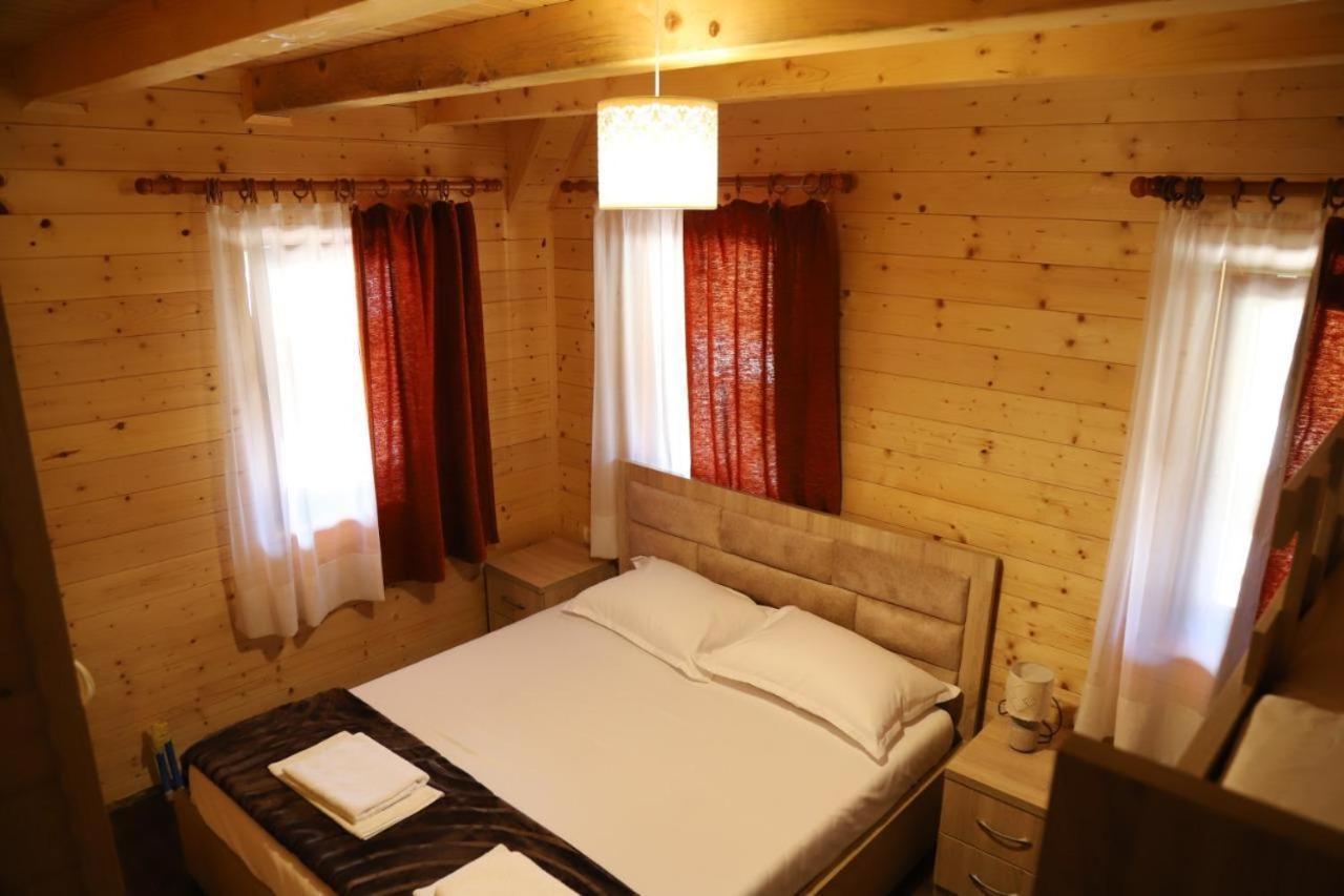 Bujtina Malaj Hotel Valbone Exterior photo