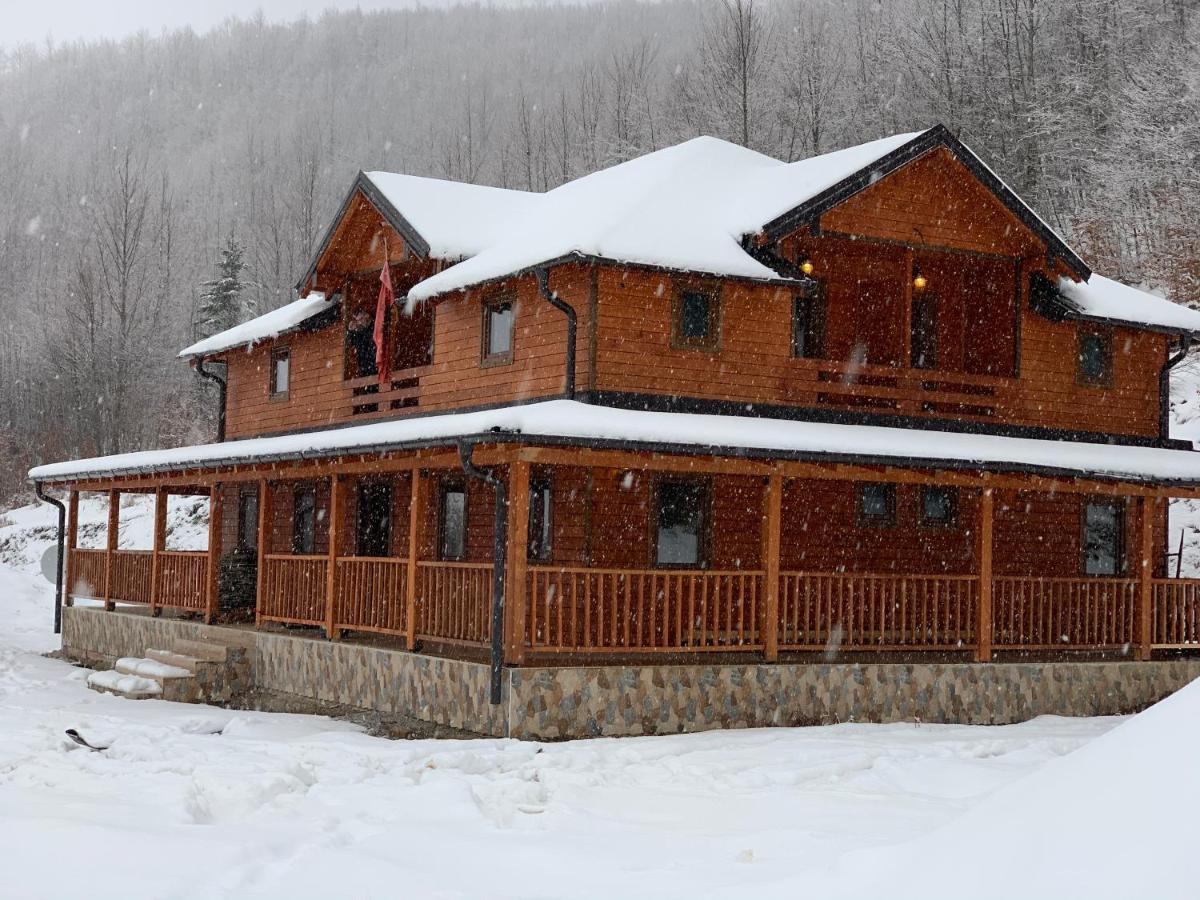 Bujtina Malaj Hotel Valbone Exterior photo